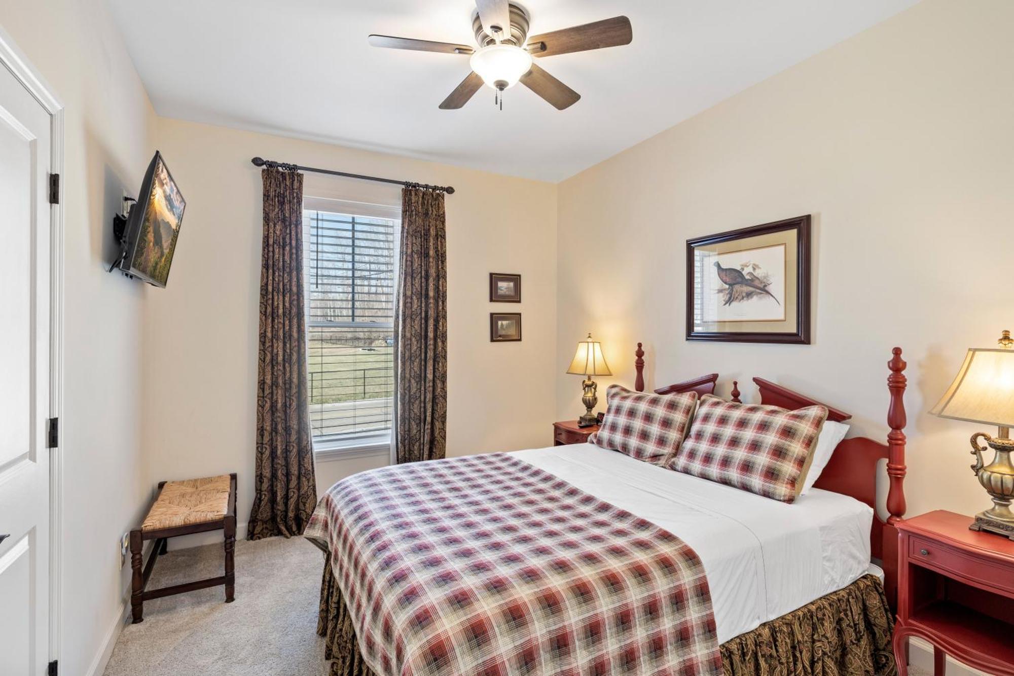 Bear Pass Is A 3 Bed 2 Bath Craftsman Style Home Located Within Walking Distance To Dt 蓋特林堡 外观 照片