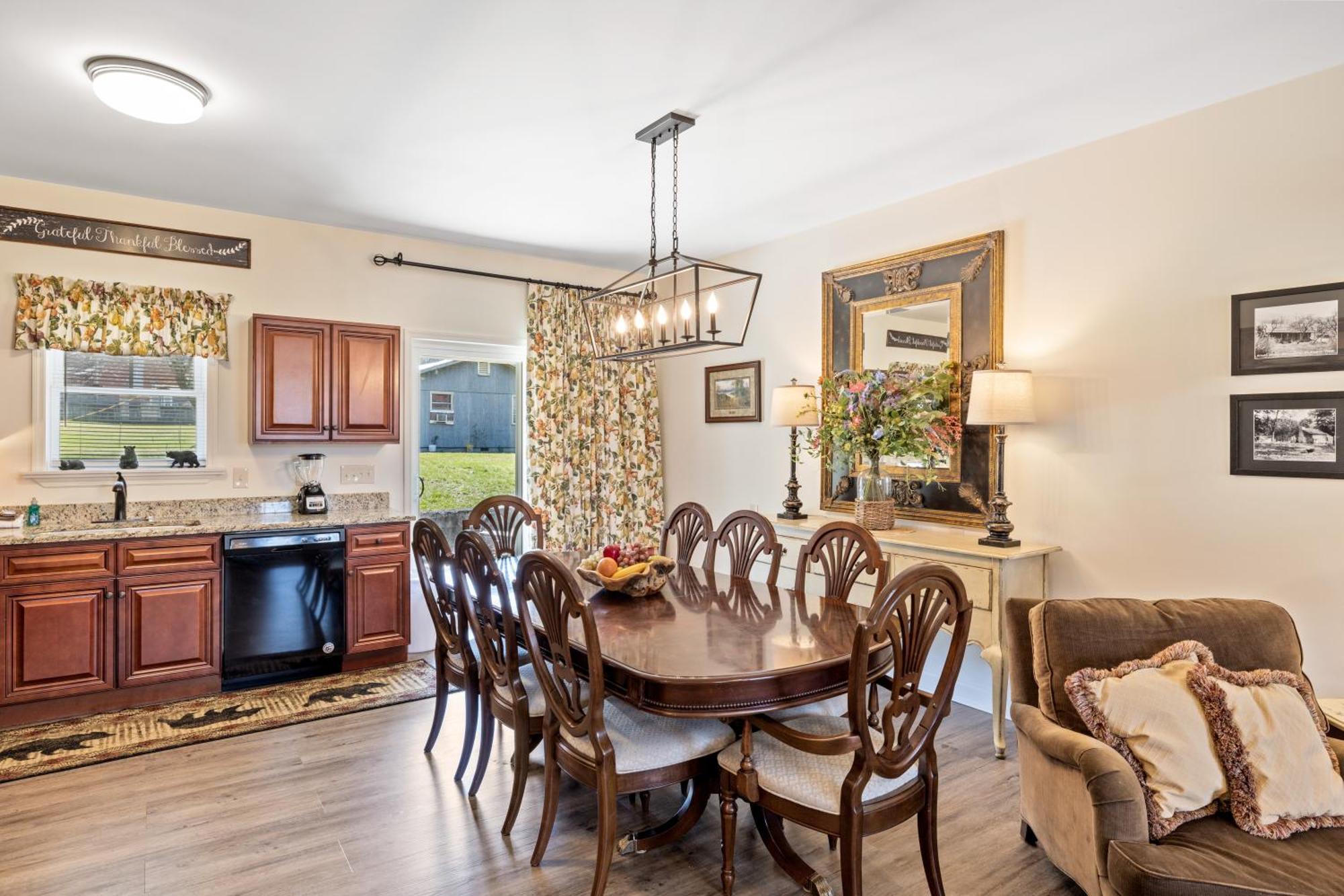 Bear Pass Is A 3 Bed 2 Bath Craftsman Style Home Located Within Walking Distance To Dt 蓋特林堡 外观 照片